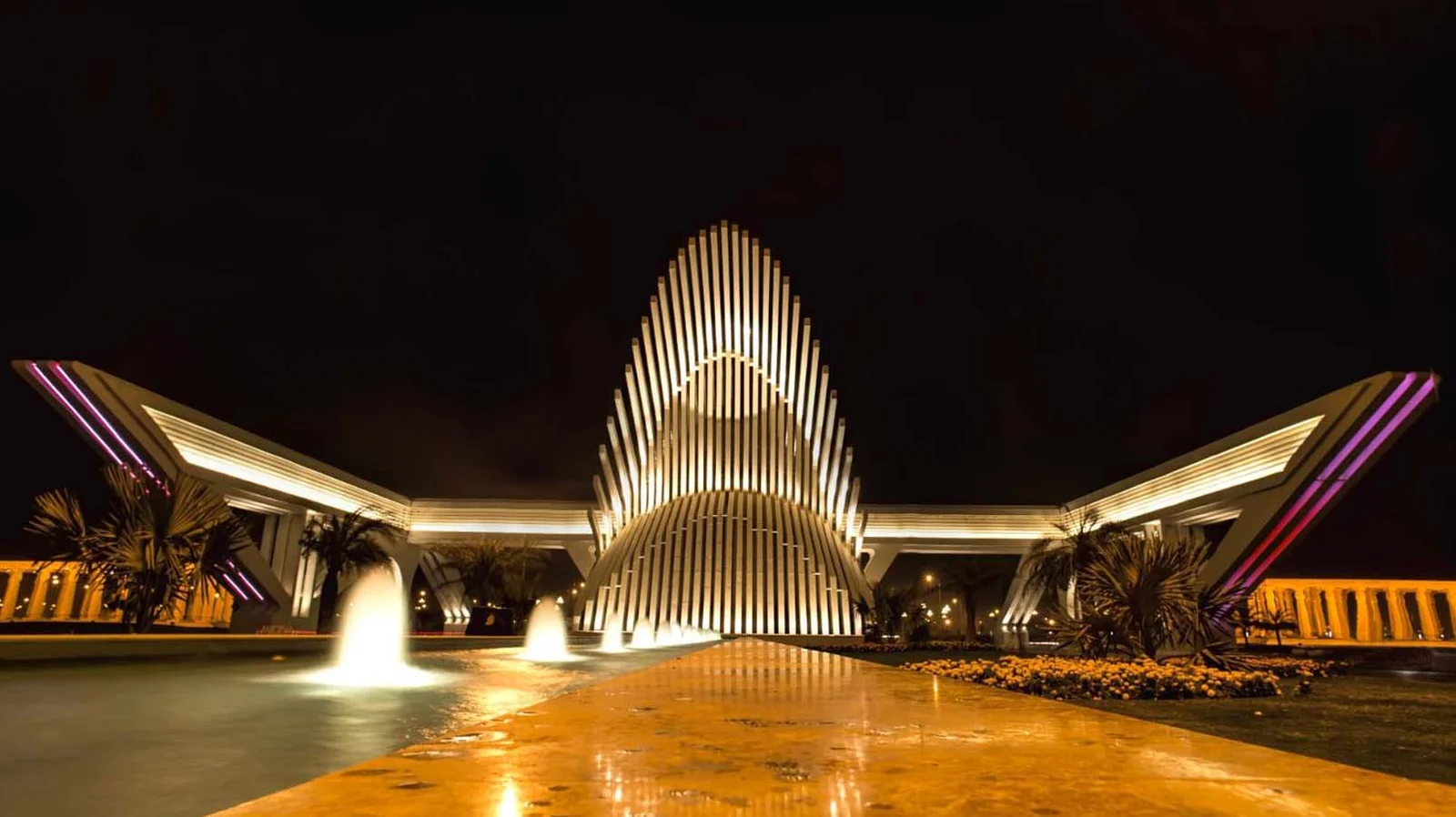 Bahria Town Gate View